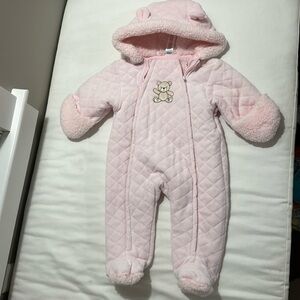 Little me 6-9 month onesie 16-18 pounds quilted